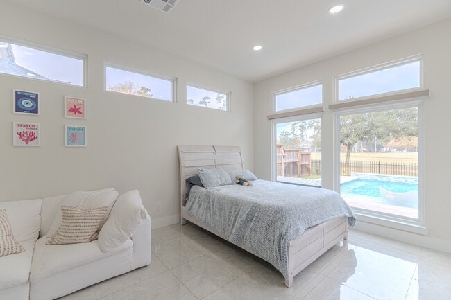 Building Photo - 6510 Sussex Ct