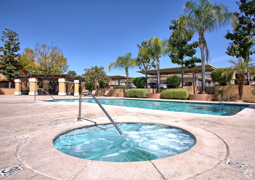 The Hills at Quail Run Apartment Homes 5059 Quail Run Rd Riverside CA