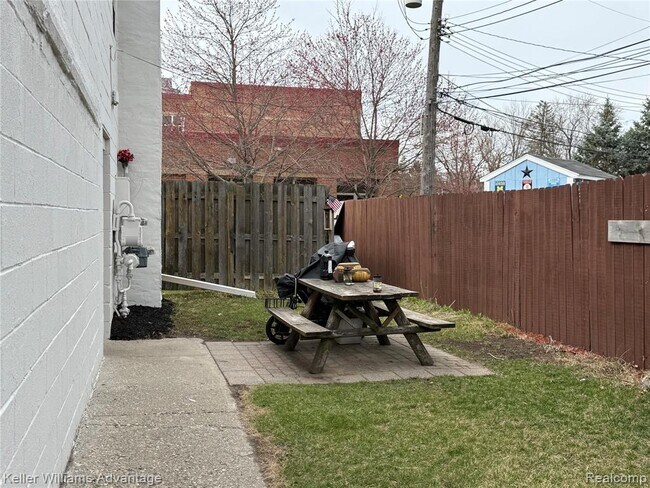 Building Photo - 29222 Grand River Ave