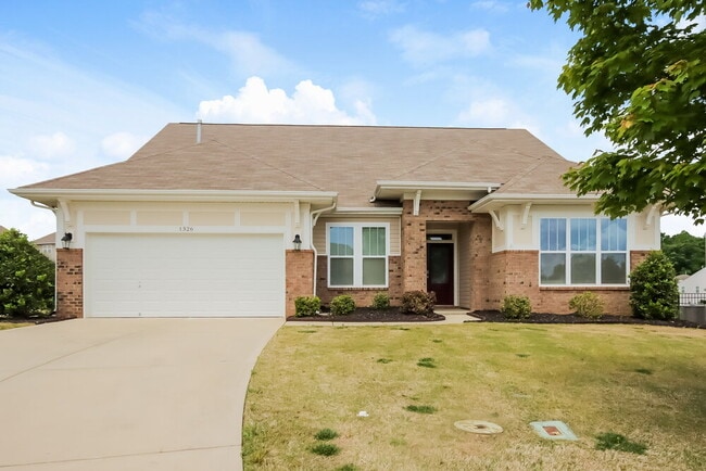 Building Photo - 1326 Aurora Ct