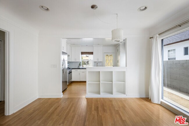 Building Photo - 3659 Glenfeliz Blvd