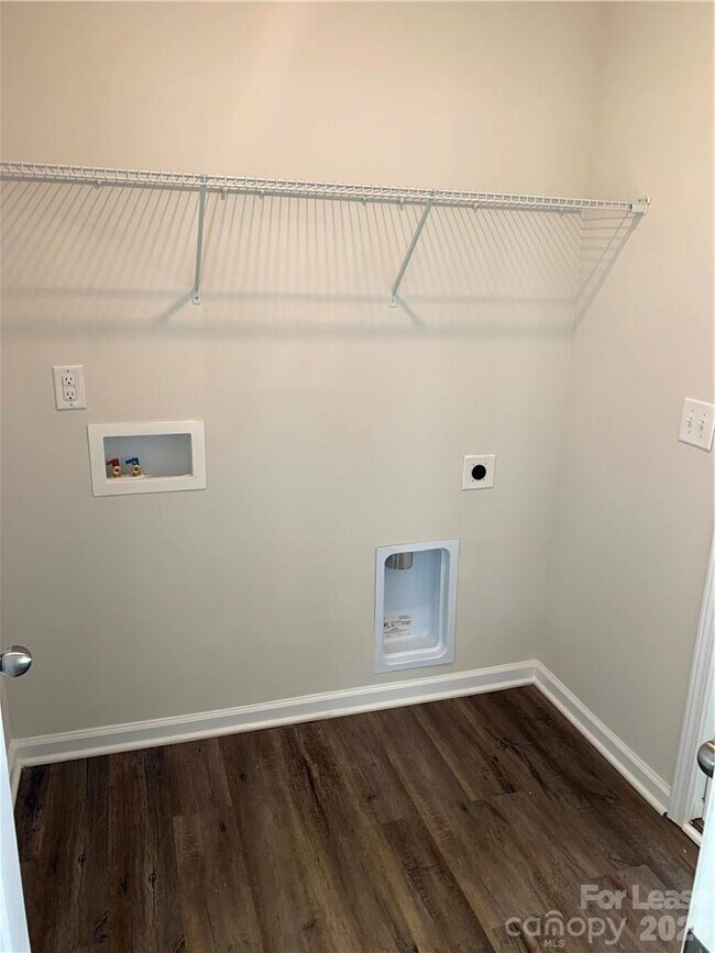 Building Photo - 3459 Melwood Dr