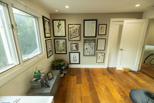 Building Photo - 30 Barranca Rd