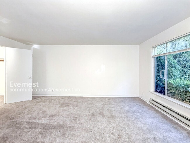 Building Photo - 4709 40th Ave NE