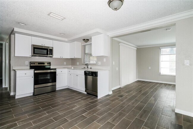Building Photo - 5537 Quist Dr