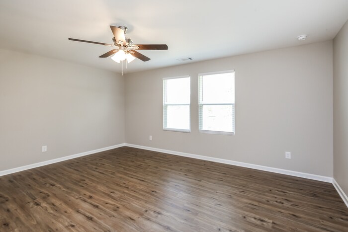 Building Photo - 307 Alexander Ln