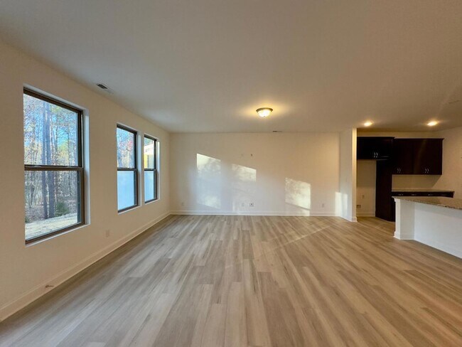 Building Photo - 2126 Maggie Vly Dr
