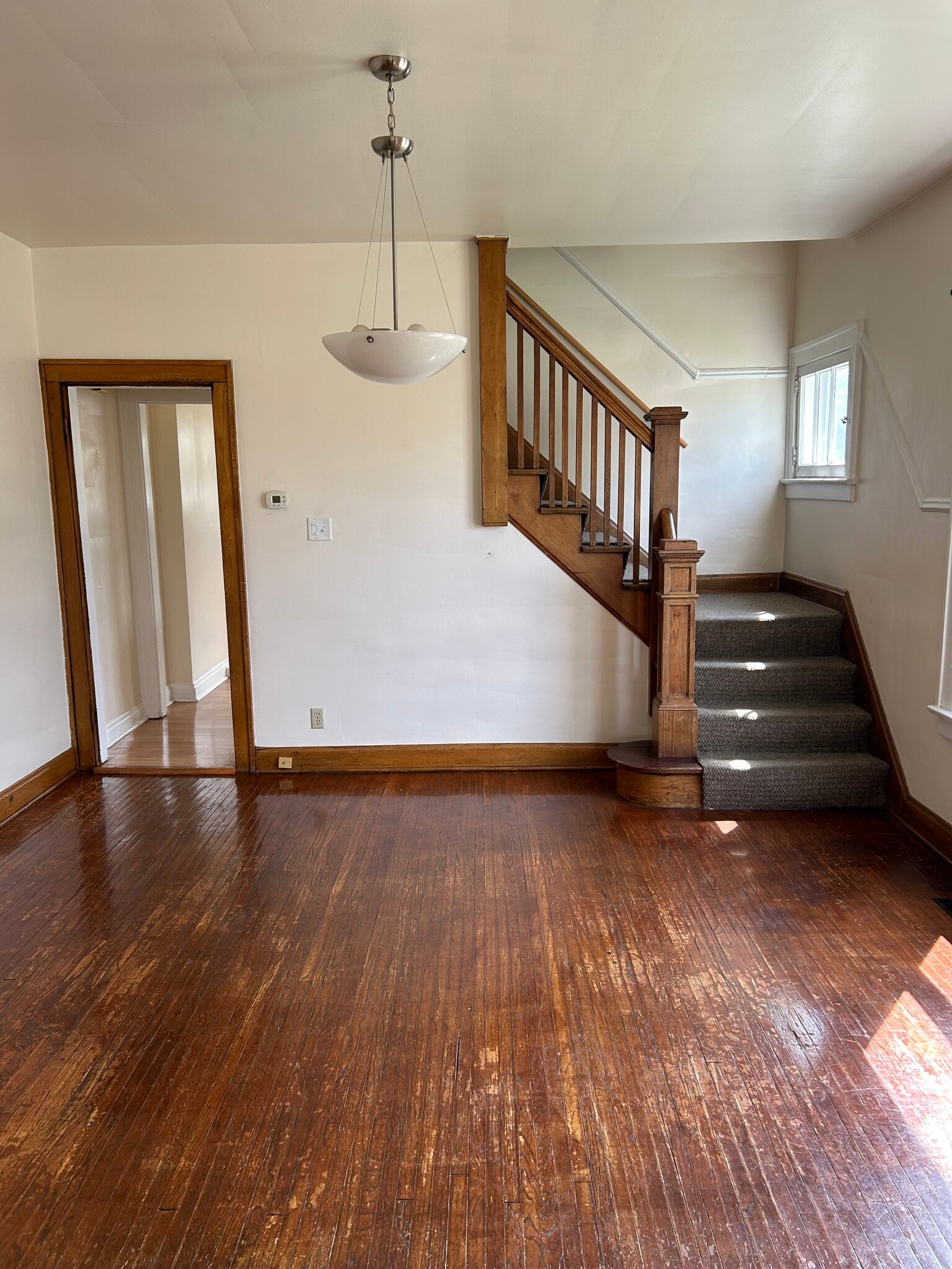 Building Photo - 2870 Indianola Ave