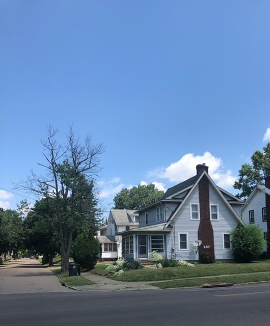 Building Photo - 507 E Archwood Ave