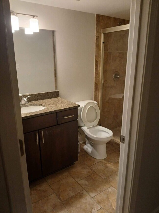 Building Photo - 530 W 10th St