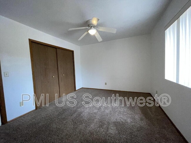 Building Photo - 2387 Alpine Dr