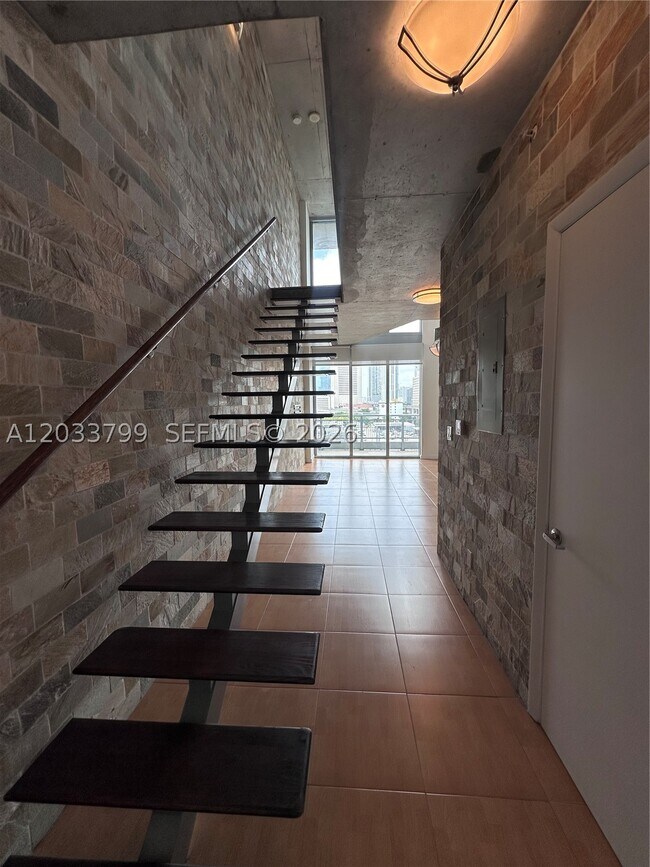 Building Photo - 690 SW 1st Ct