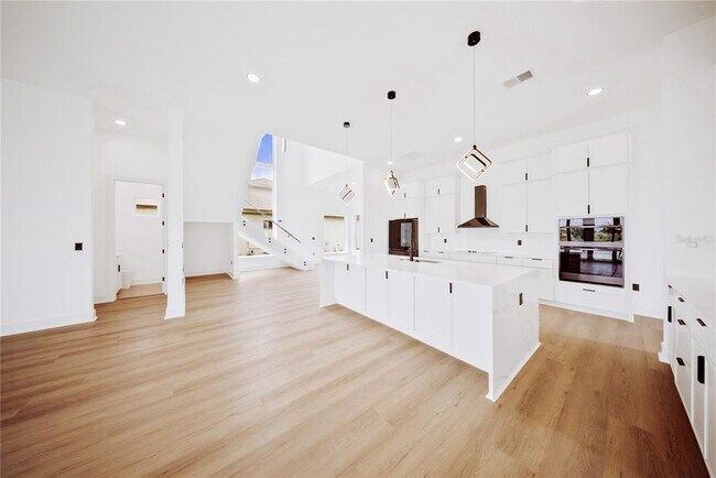 Building Photo - 156 Caladium Ave