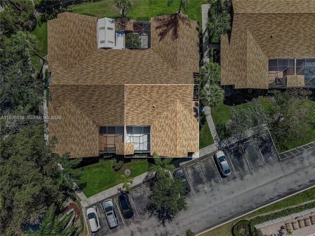 Building Photo - 2616 Carambola Cir N