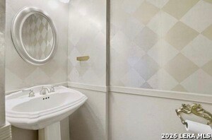 Building Photo - 3900 Creek Spring