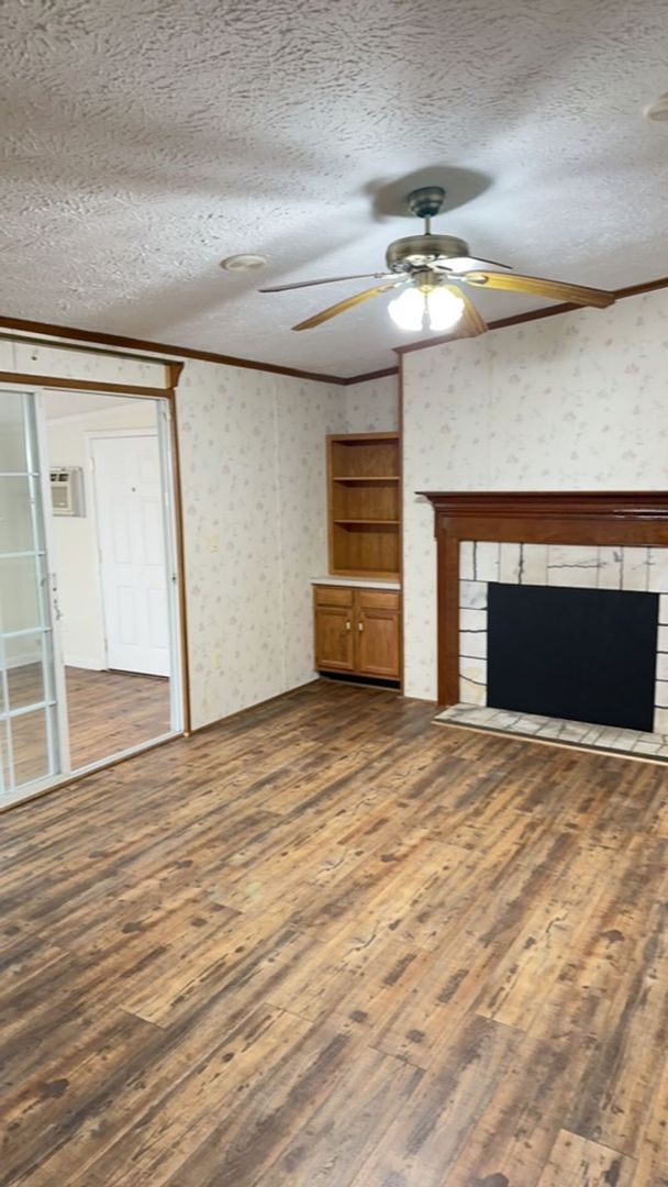 Building Photo - 502 Wagon Wheel Rd