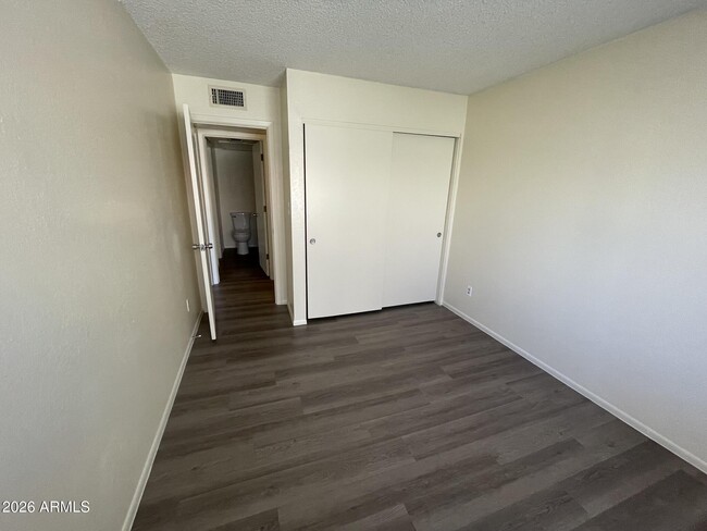 Building Photo - 2040 S Longmore