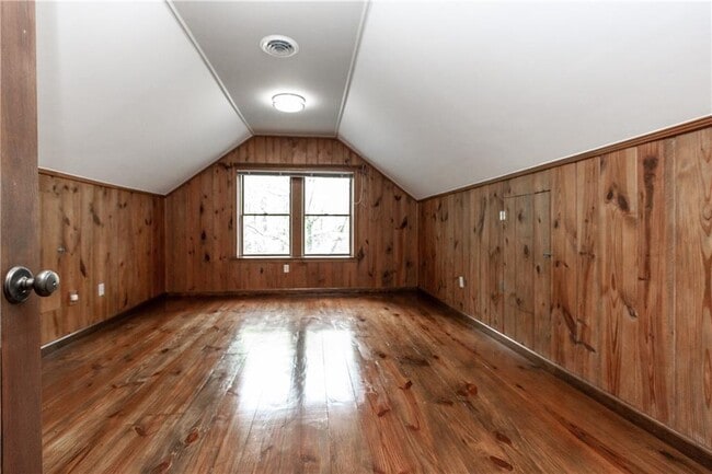 Building Photo - 1365 Timberland Dr