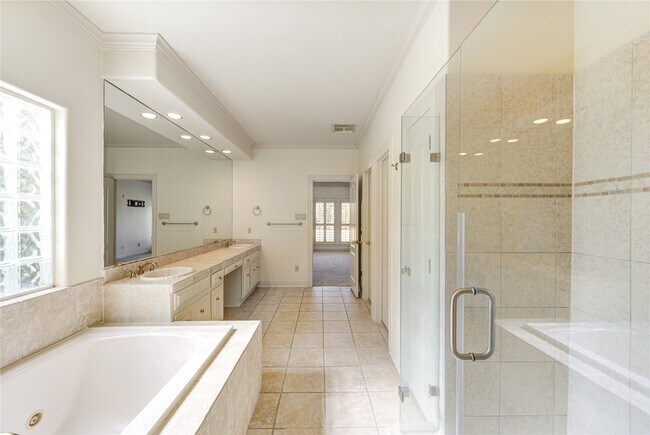 Building Photo - 1502 Ashbury Park Ln