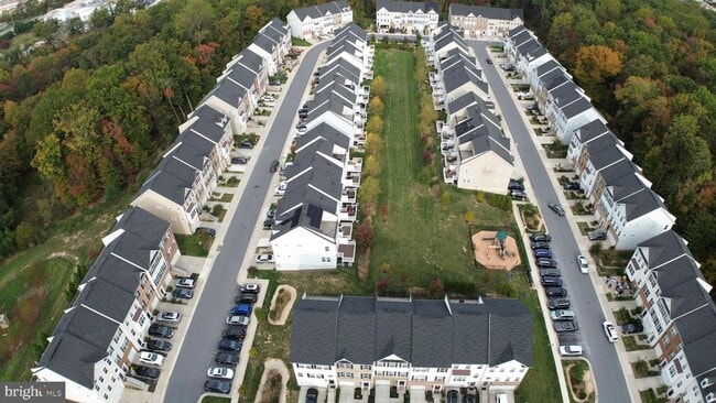 Building Photo - 8418 Kendall Ct