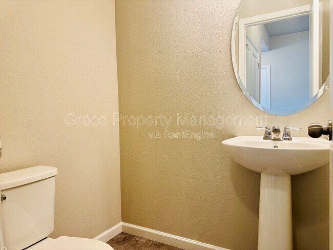 Building Photo - 1209 Huntington Ave