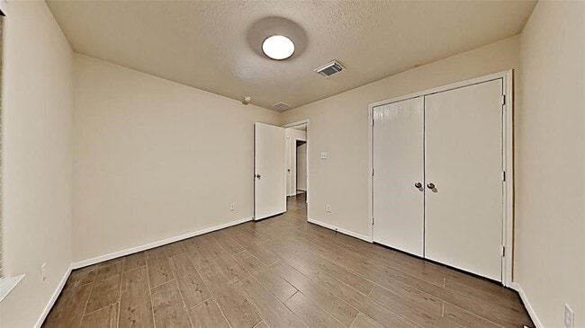 Building Photo - 19319 Christine Crossing Dr