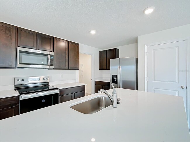 Building Photo - 8645 SW 45th Ct