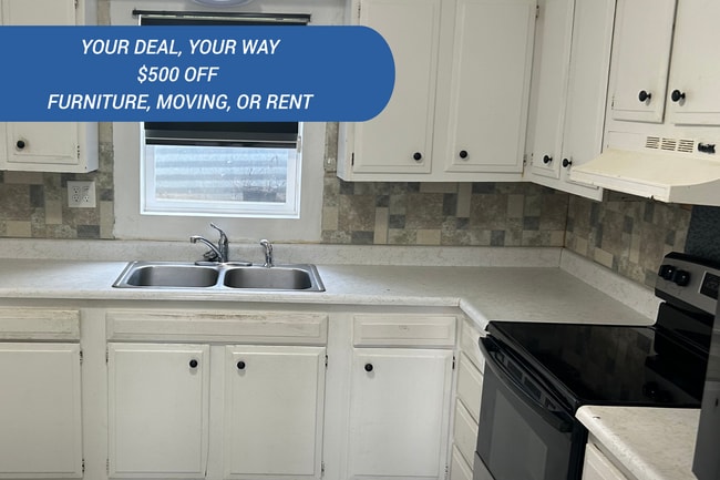 Building Photo - 1720 E 12th St