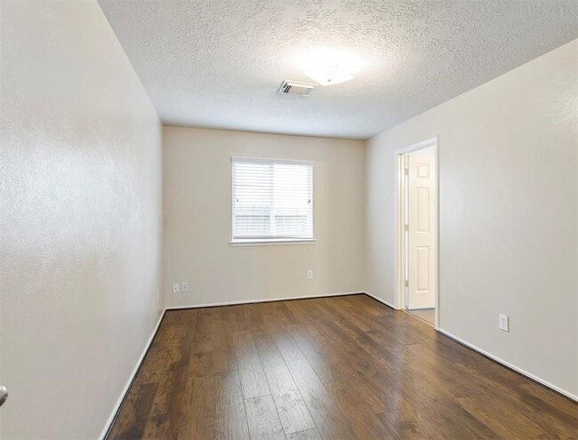 Building Photo - 11015 Shumard Oak Ct