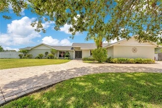 Building Photo - 15300 SW 164th St