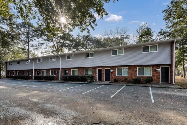 Building Photo - 815 Raleigh St