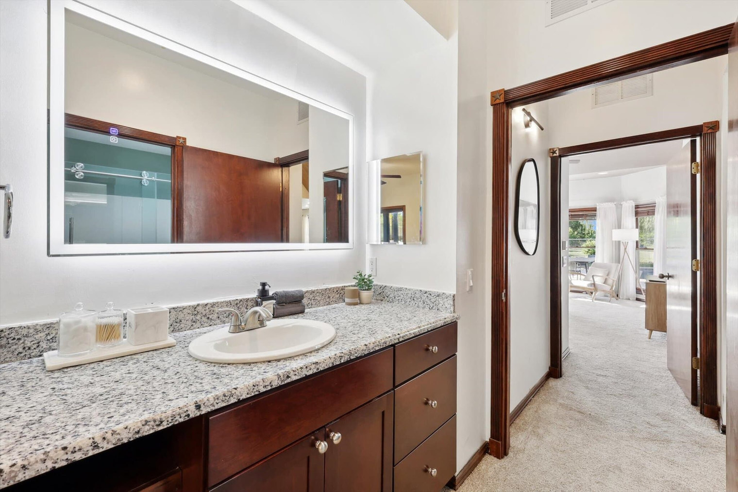 Building Photo - 12161 Hill Country Cir