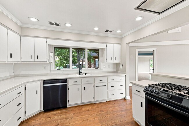 Building Photo - 4421 Carlton Ct