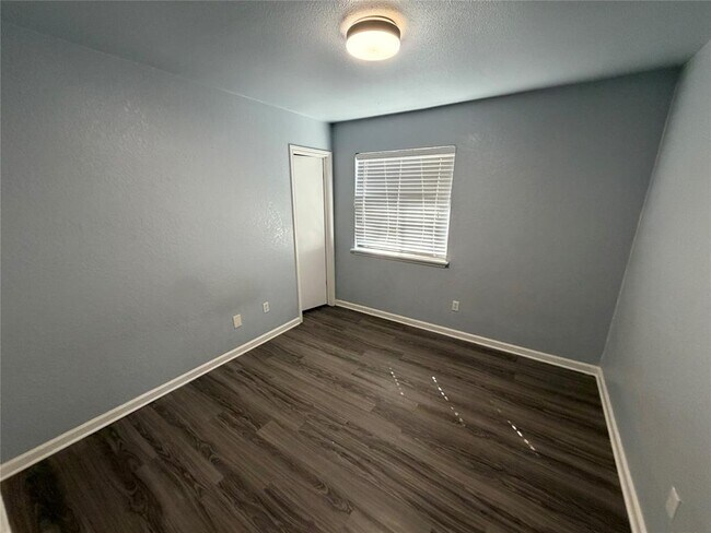 Building Photo - 1431 Hyridge Cir