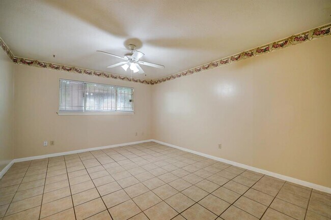Building Photo - 12534 Millbanks Dr