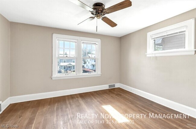 Building Photo - 3276 Tullamore Rd