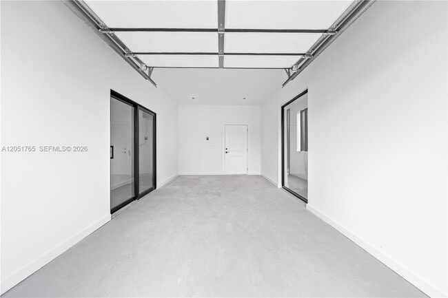 Building Photo - 3189 SW 23rd St