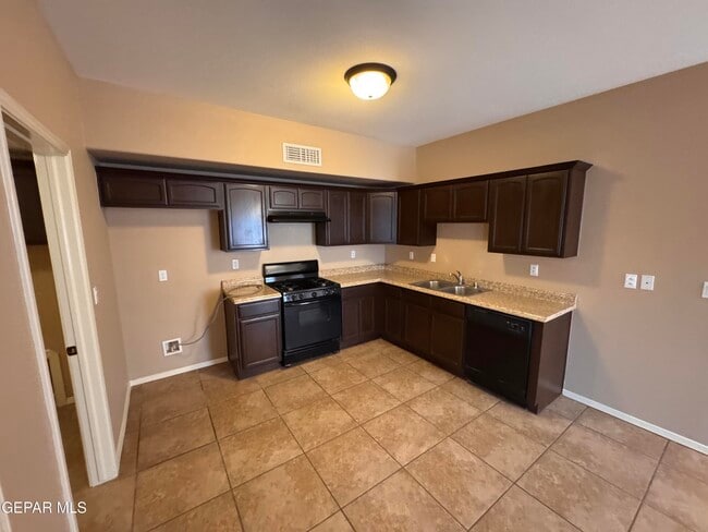 Building Photo - 14308 Pancho Gonzalez Ct