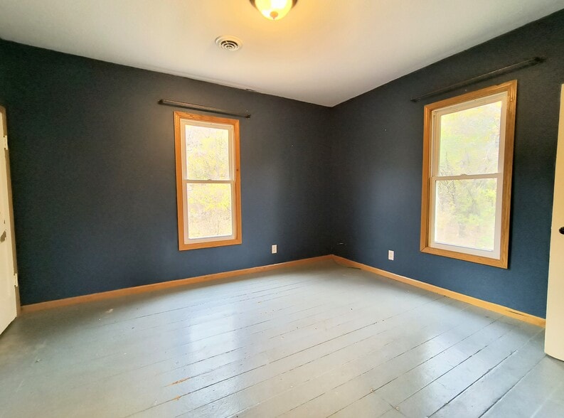 Building Photo - 2705 College Dr