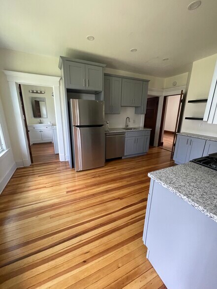 Building Photo - 24 Winthrop Ter