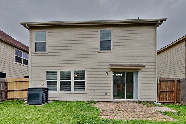 Building Photo - 18451 Westgate Pasture Ln