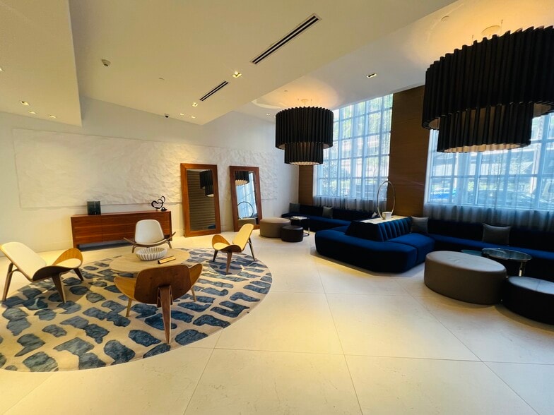 Building Photo - 3301 NE 1st Ave