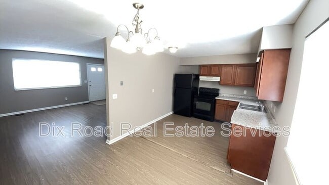 Building Photo - 5926 Janice Dr