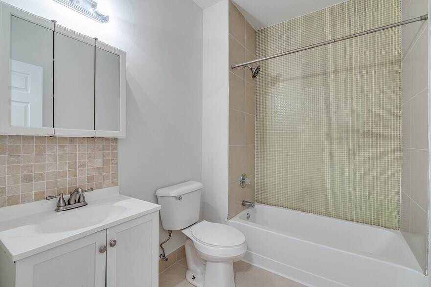 Building Photo - 1324 N 17th St