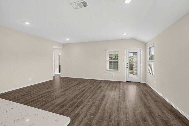 Building Photo - 116 Sir Barton Ln
