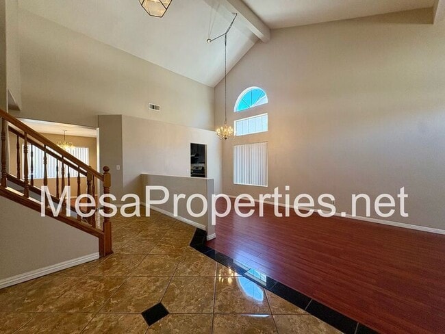 Building Photo - 14383 La Crescenta Ave
