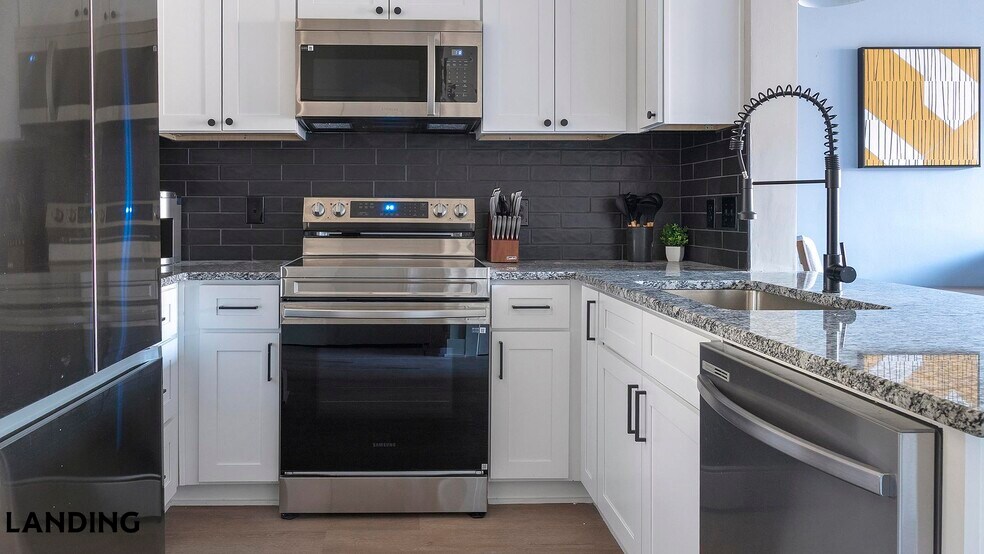 Building Photo - 49 Boulevard SE