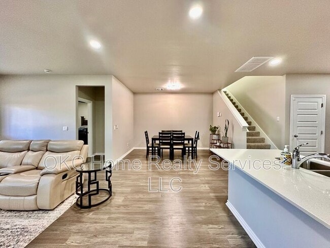 Building Photo - 10341 NW 26th St