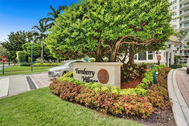 Building Photo - 20000 E Country Club Dr