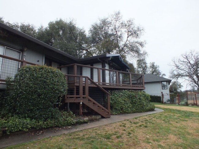 Building Photo - Cameron Park 2/2.5 2500 sf home on the golf course - Fully remodeled!